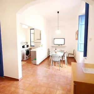 Colosseum Super Family Apartment Rome